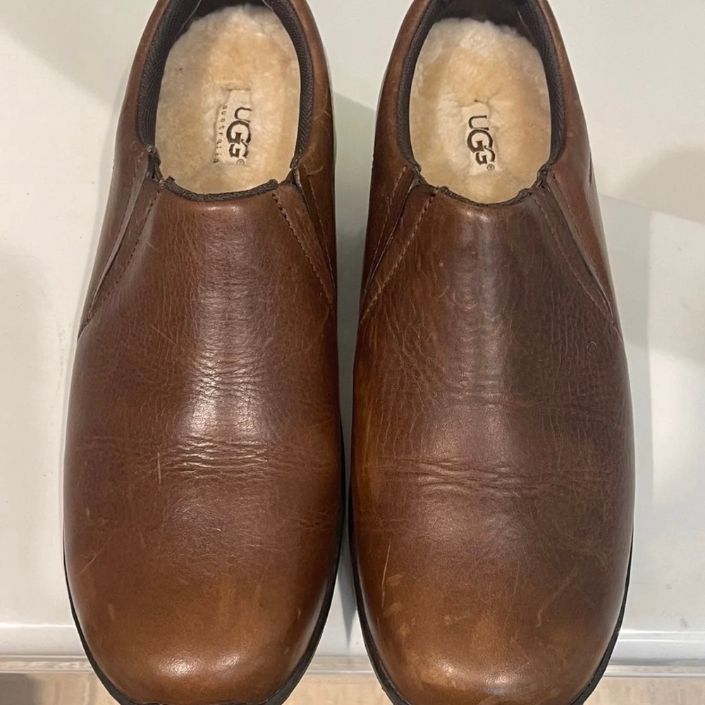 UGG Brown Leather & Shearling Slip On 9M